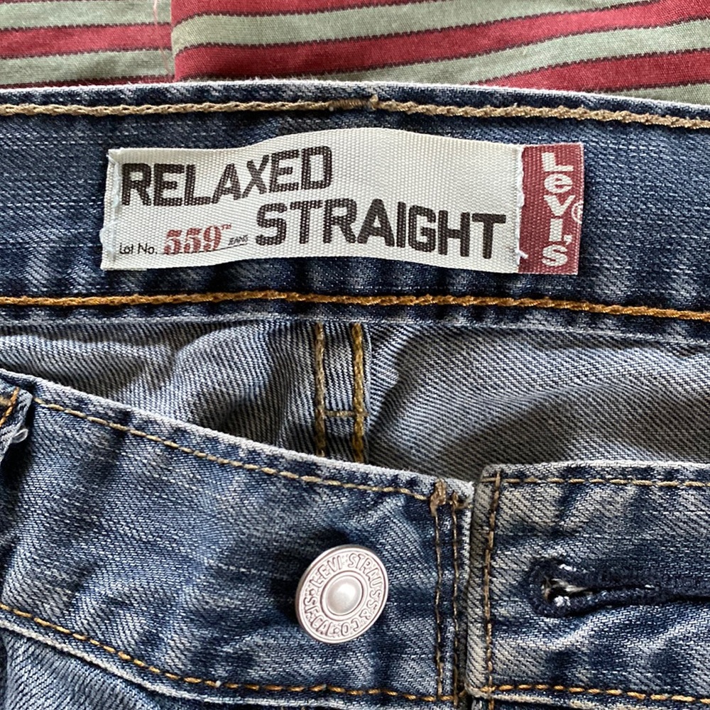 Levi’s 559 relaxed fit. Excellent condition